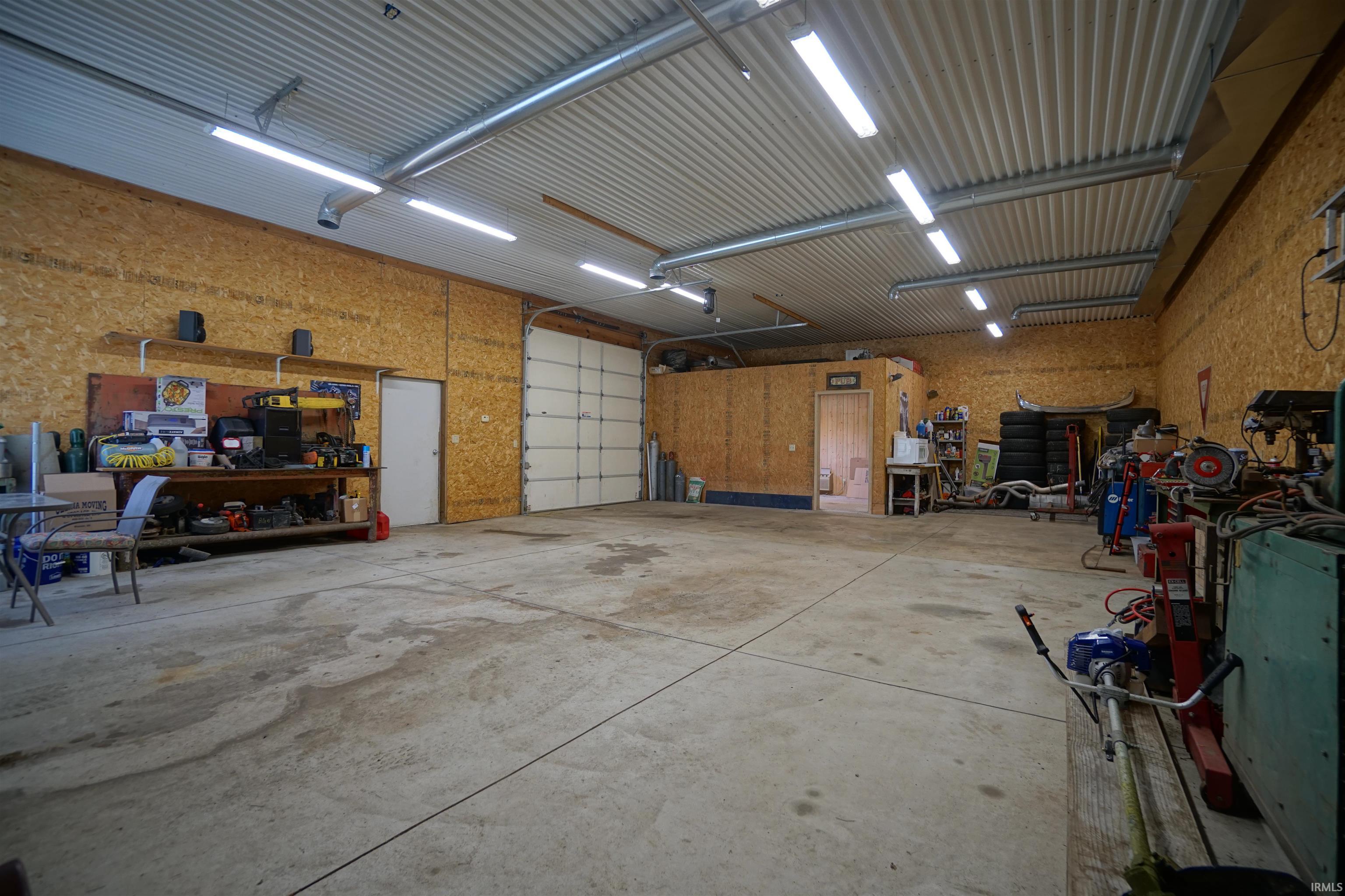 2572 North Fox Farm Road Warsaw, IN 46580 - Photo 26 of 36 Gallery Image 26