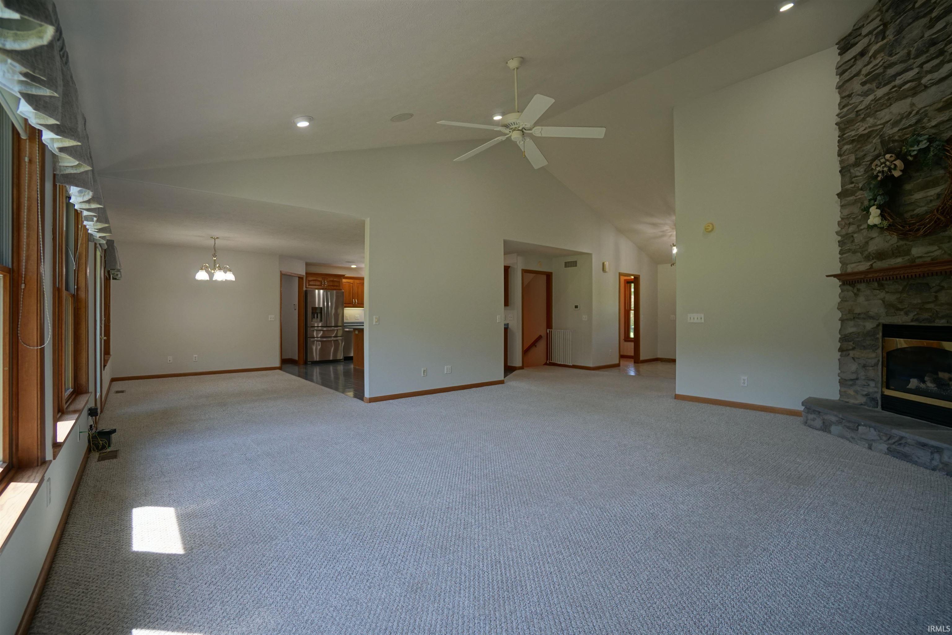 2572 North Fox Farm Road Warsaw, IN 46580 - Photo 4 of 36 Gallery Image 4