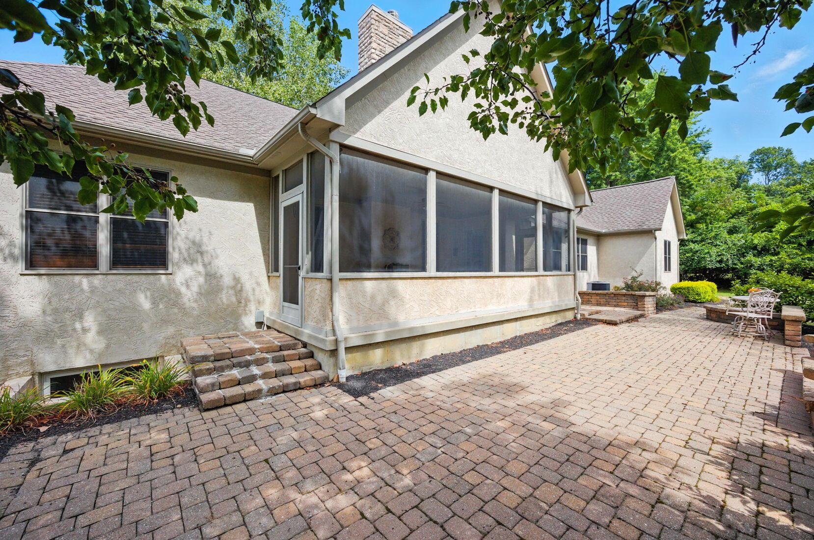 8312 Steitz Road Powell, OH 43065 - Photo 61 of 78 Exterior Screened in proch