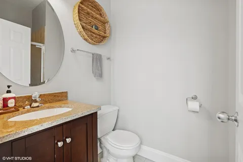 $425,000 | 2438 North Clybourn Avenue, Unit 2, Chicago, IL 60614