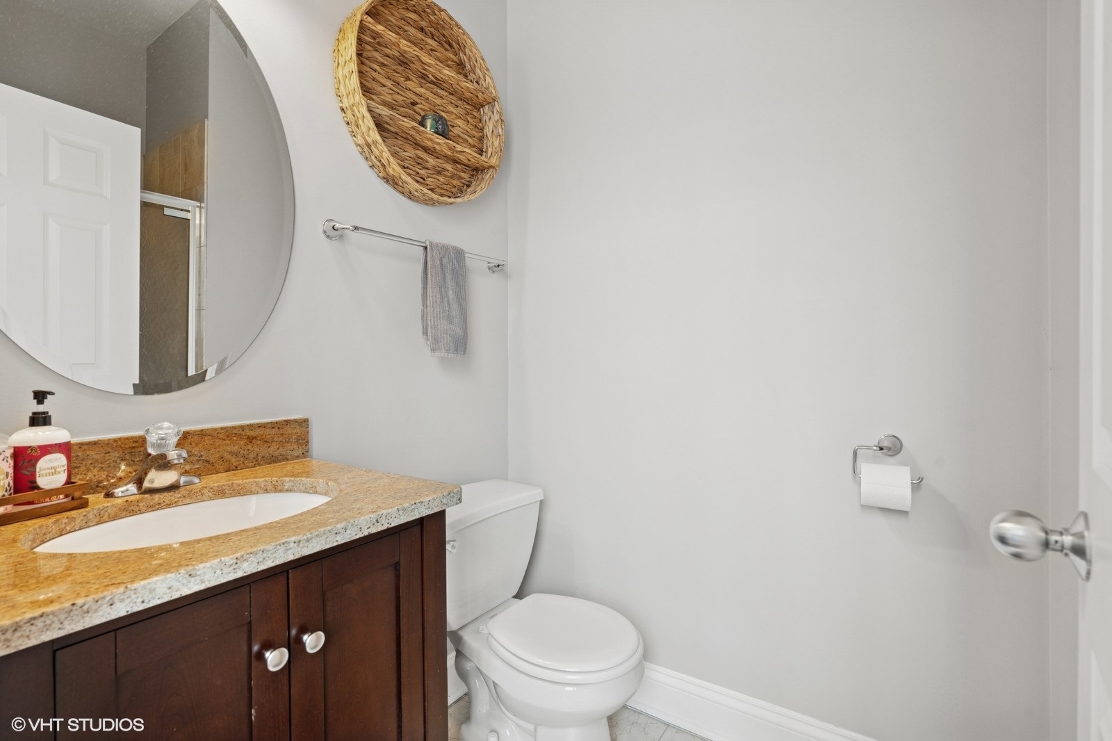 2438 North Clybourn Avenue, Unit 2 Chicago, IL 60614 - Photo 16 of 20