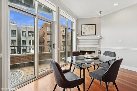 $425,000 | 2438 North Clybourn Avenue, Unit 2, Chicago, IL 60614