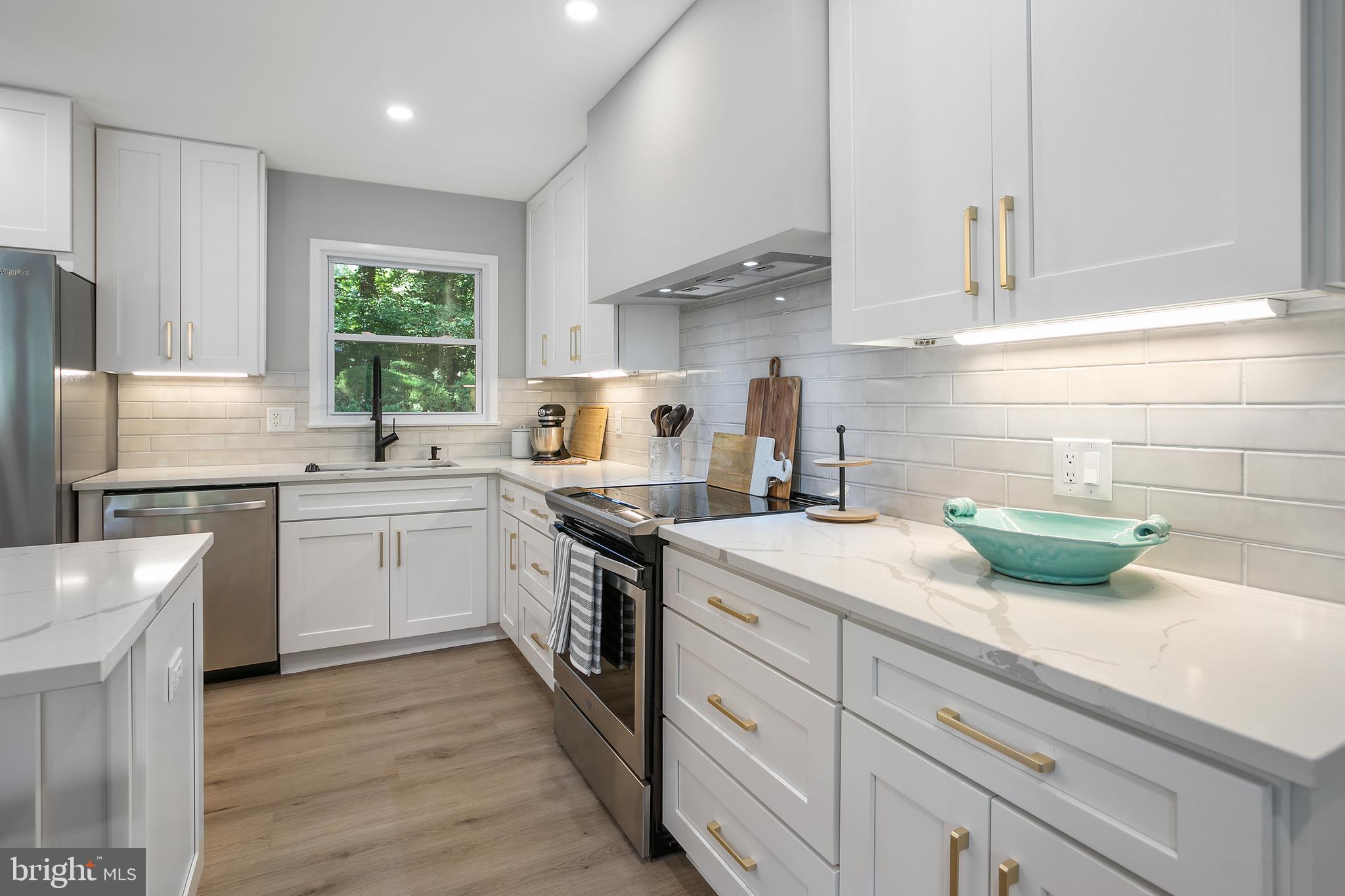 8402 Greeley Boulevard Springfield, VA 22152 - Photo 6 of 44 Gallery Image 6