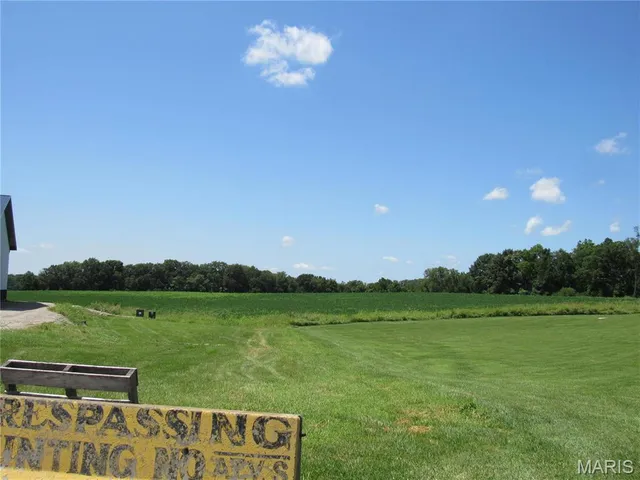 $438,000 | 2600 Fosterburg Road, Alton, IL 62002