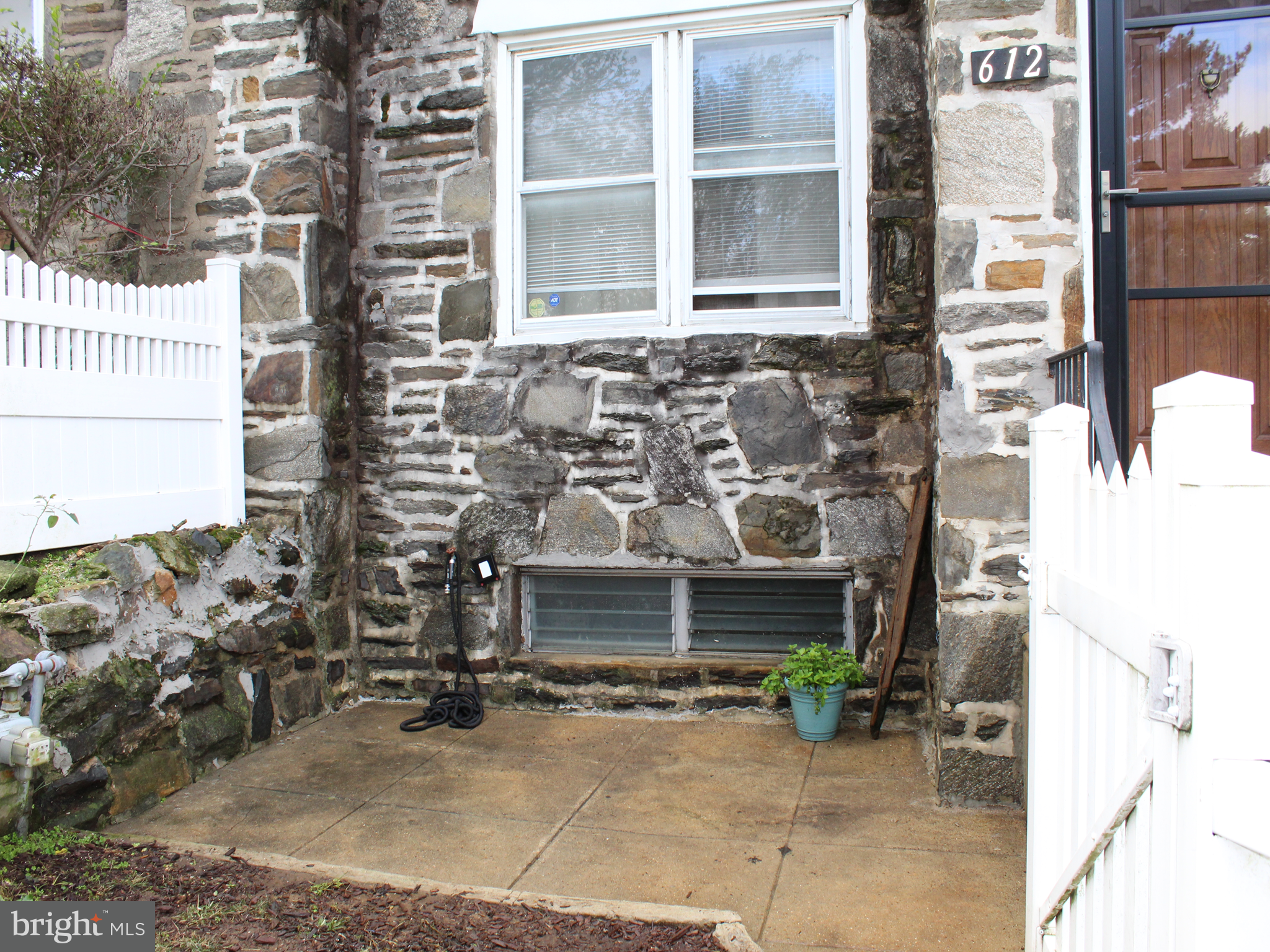 612 Briarcliff Road Upper Darby, PA 19082 - Photo 3 of 18 Front patio/BBQ area