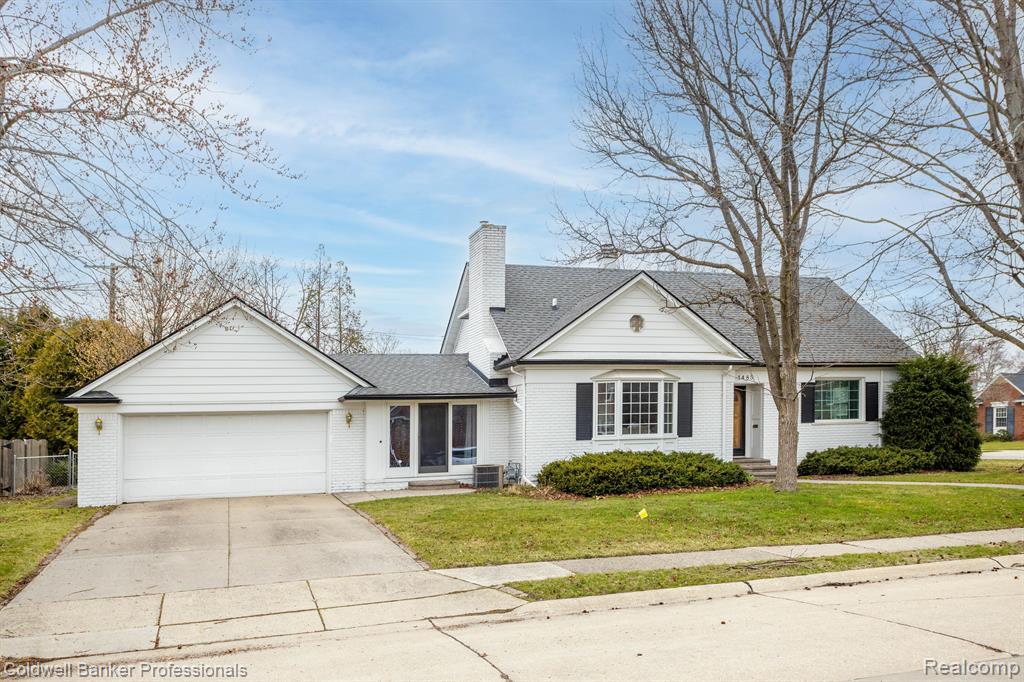 1485 Fairholme Road Grosse Pointe Woods, MI 48236 - Photo 37 of 40