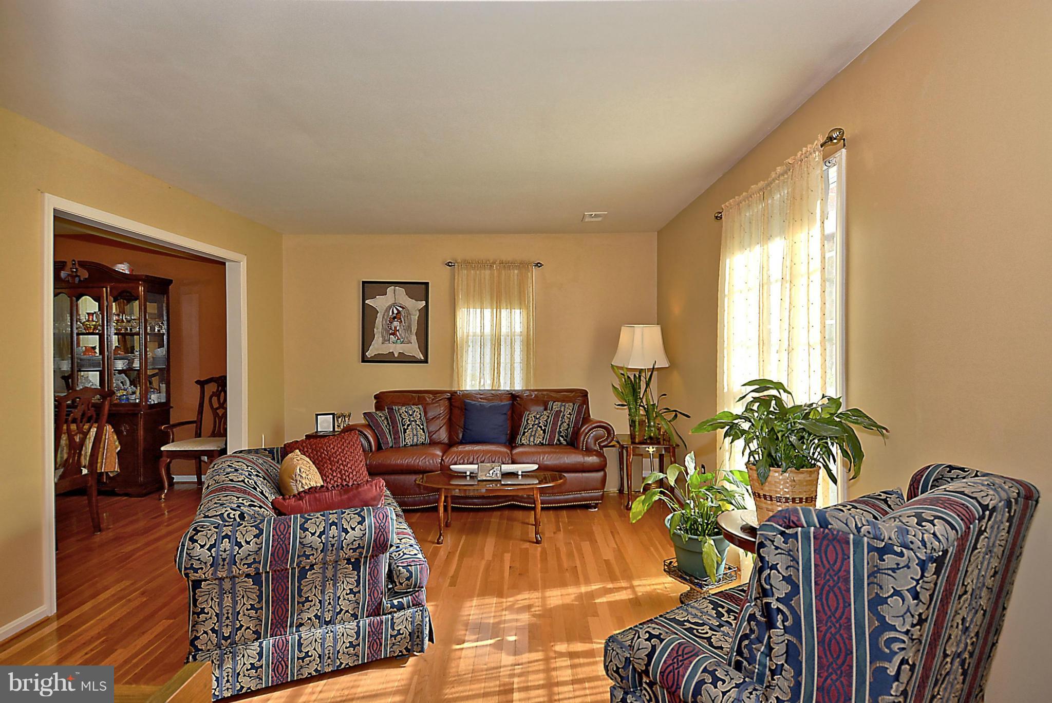 11807 Randy Lane Laurel, MD 20708 - Photo 3 of 30 Living Room