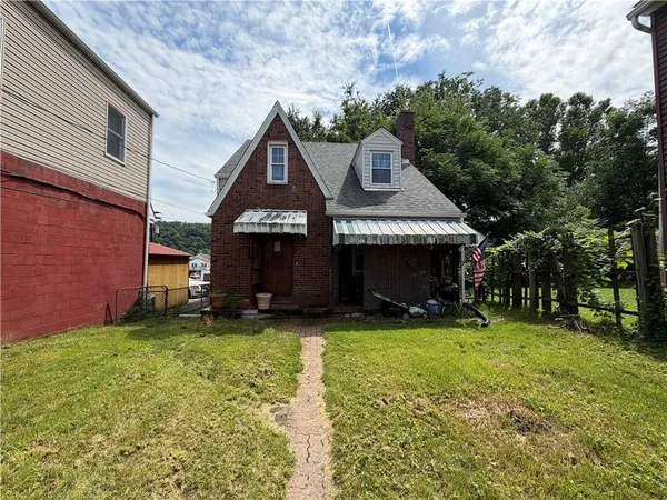 $109,900 | 1074 Brackenridge Avenue, Brackenridge, PA 15014