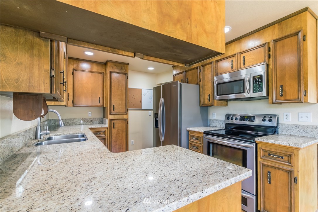 8521 John Dower Road Southwest Lakewood, WA 98499 - Photo 19 of 40 Gallery Image 19