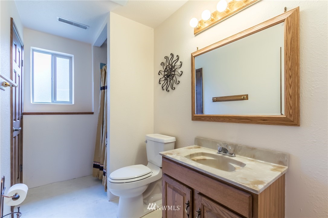 8521 John Dower Road Southwest Lakewood, WA 98499 - Photo 32 of 40 Gallery Image 32