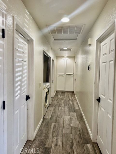 13375 Rincon Road Apple Valley, CA 92308 - Photo 35 of 72 Hallway