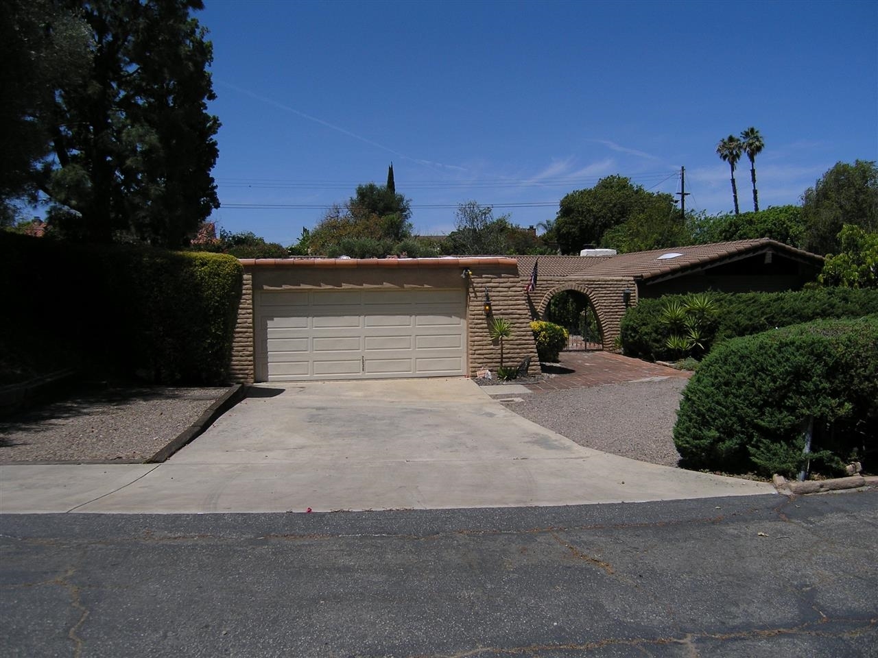 2038 Pheasant Run Road Fallbrook, CA 92028 - Photo 3 of 25