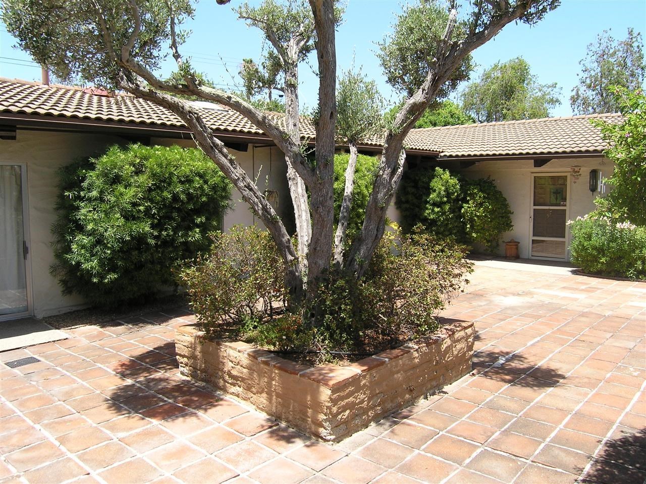 2038 Pheasant Run Road Fallbrook, CA 92028 - Photo 6 of 25