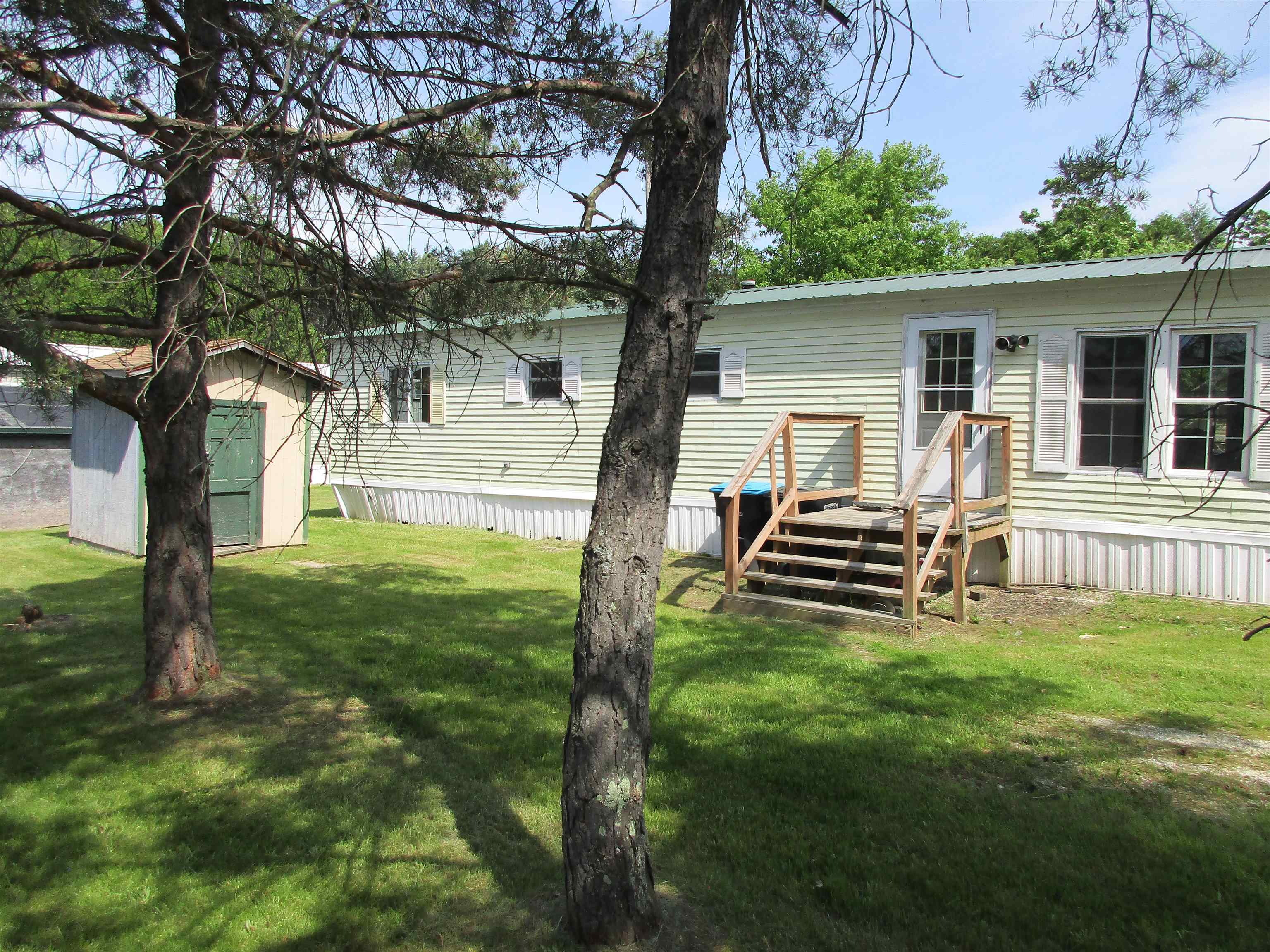 587 Hemlock Road St. George, VT 05495 - Photo 2 of 40