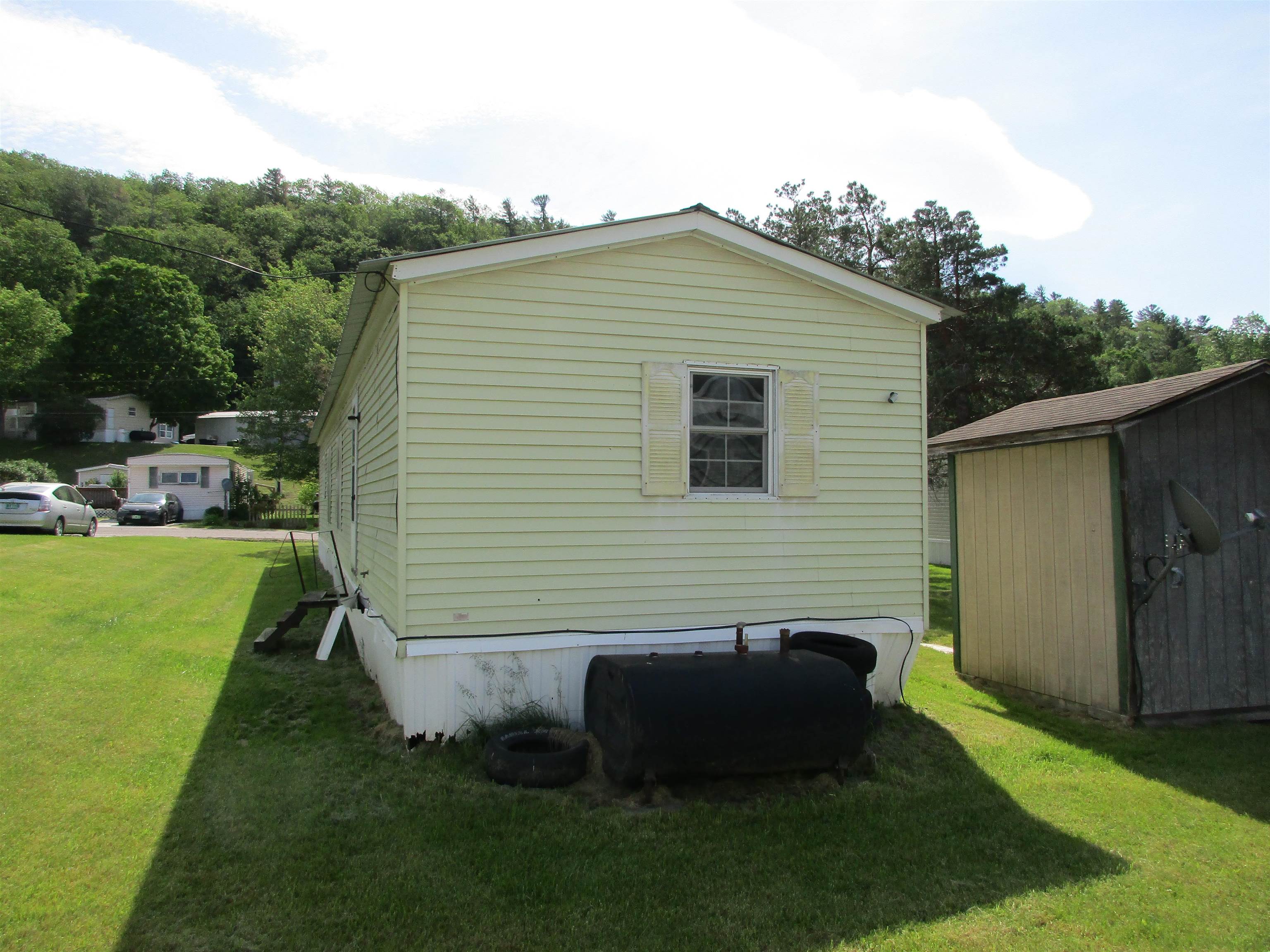 587 Hemlock Road St. George, VT 05495 - Photo 5 of 40