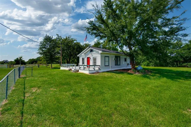 $299,900 | 15036 Farm To Market 1499, Arthur City, TX 75411