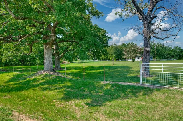 $299,900 | 15036 Farm To Market 1499, Arthur City, TX 75411