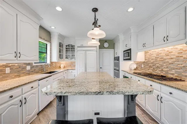 $299,900 | 15036 Farm To Market 1499, Arthur City, TX 75411