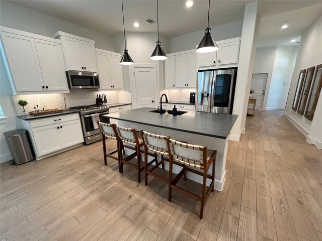 $2,400 | 177 Hidden Peak Drive, Montgomery, TX 77316