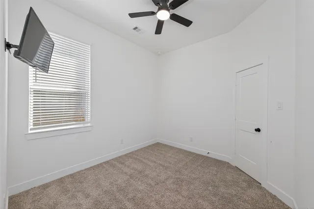 $2,400 | 177 Hidden Peak Drive, Montgomery, TX 77316