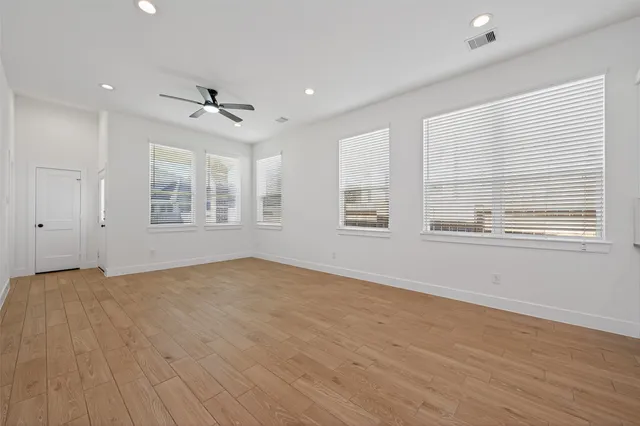 $2,400 | 177 Hidden Peak Drive, Montgomery, TX 77316