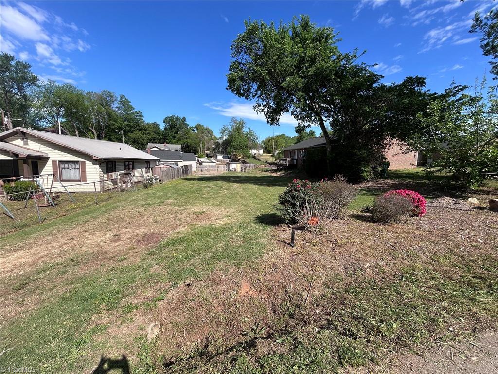 320 Coltrane Avenue High Point, NC 27260 - Photo 4 of 11