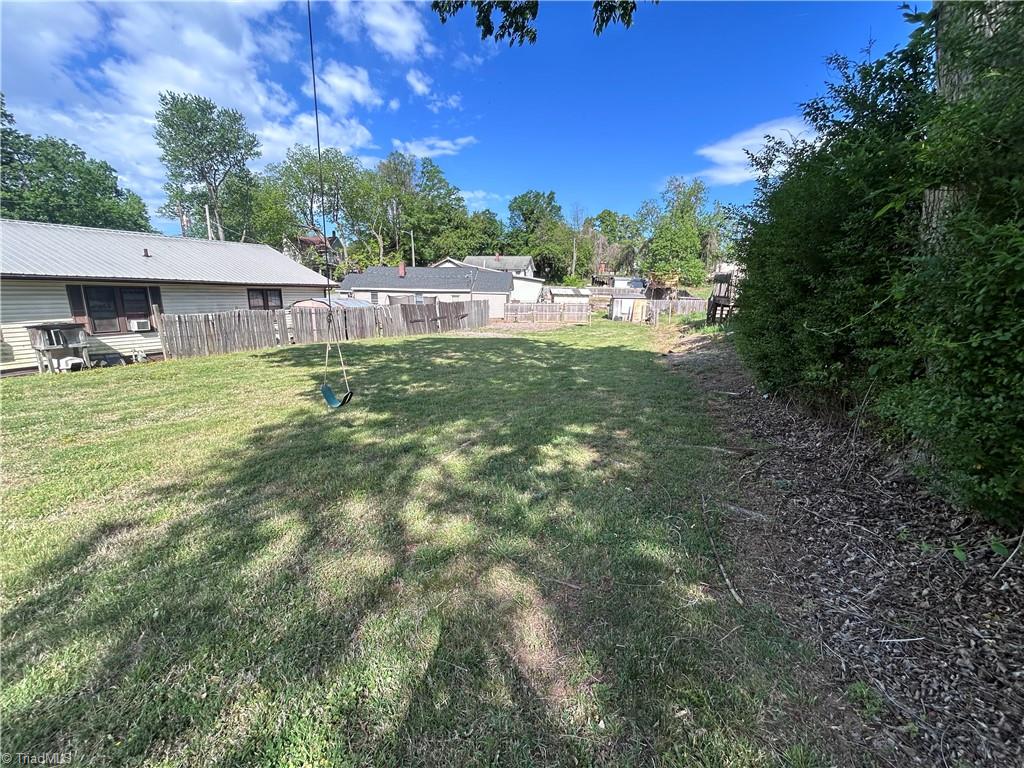 320 Coltrane Avenue High Point, NC 27260 - Photo 7 of 11