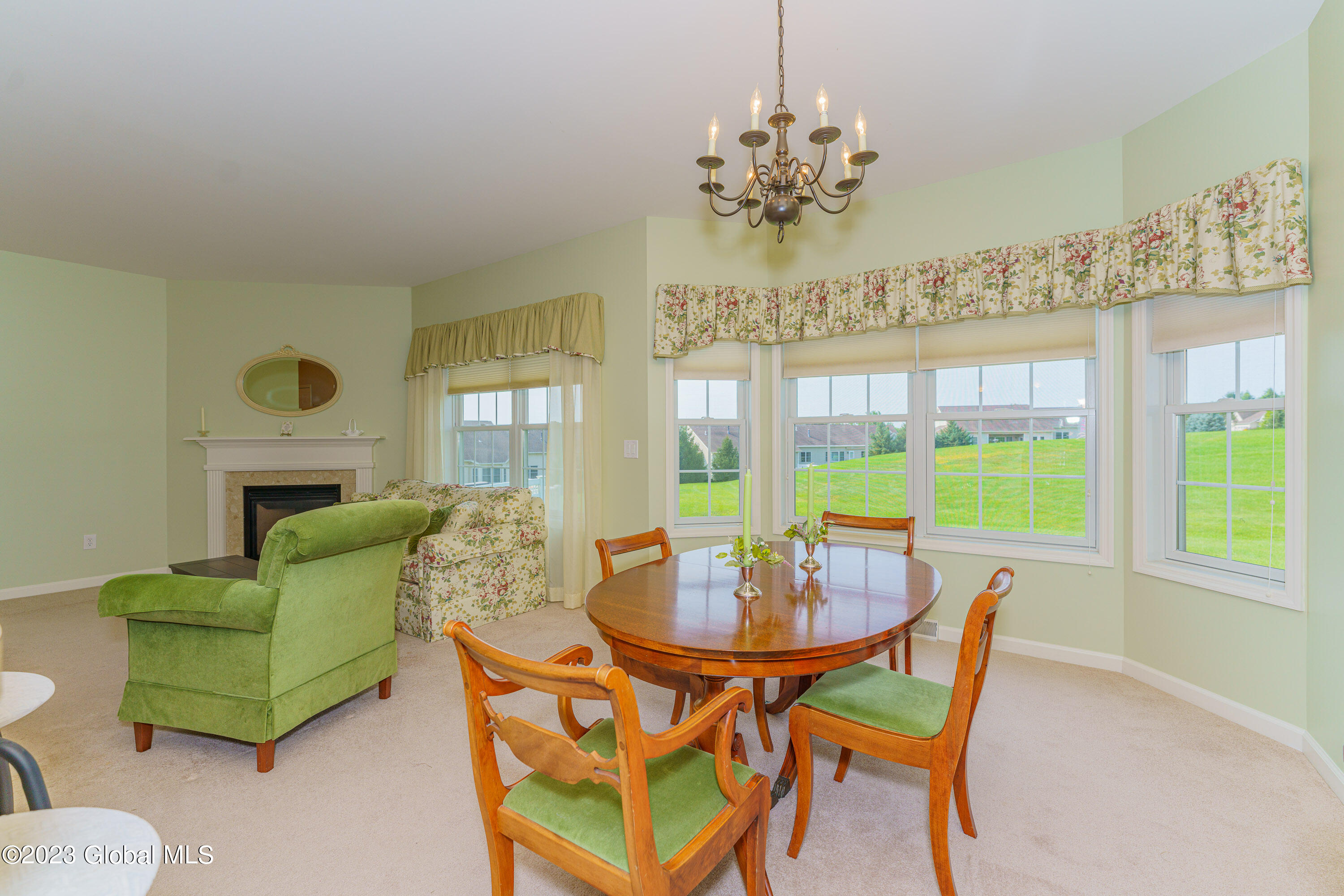 37 Sheldon Drive Halfmoon, NY 12118 - Photo 11 of 38 3 Diningroom 1