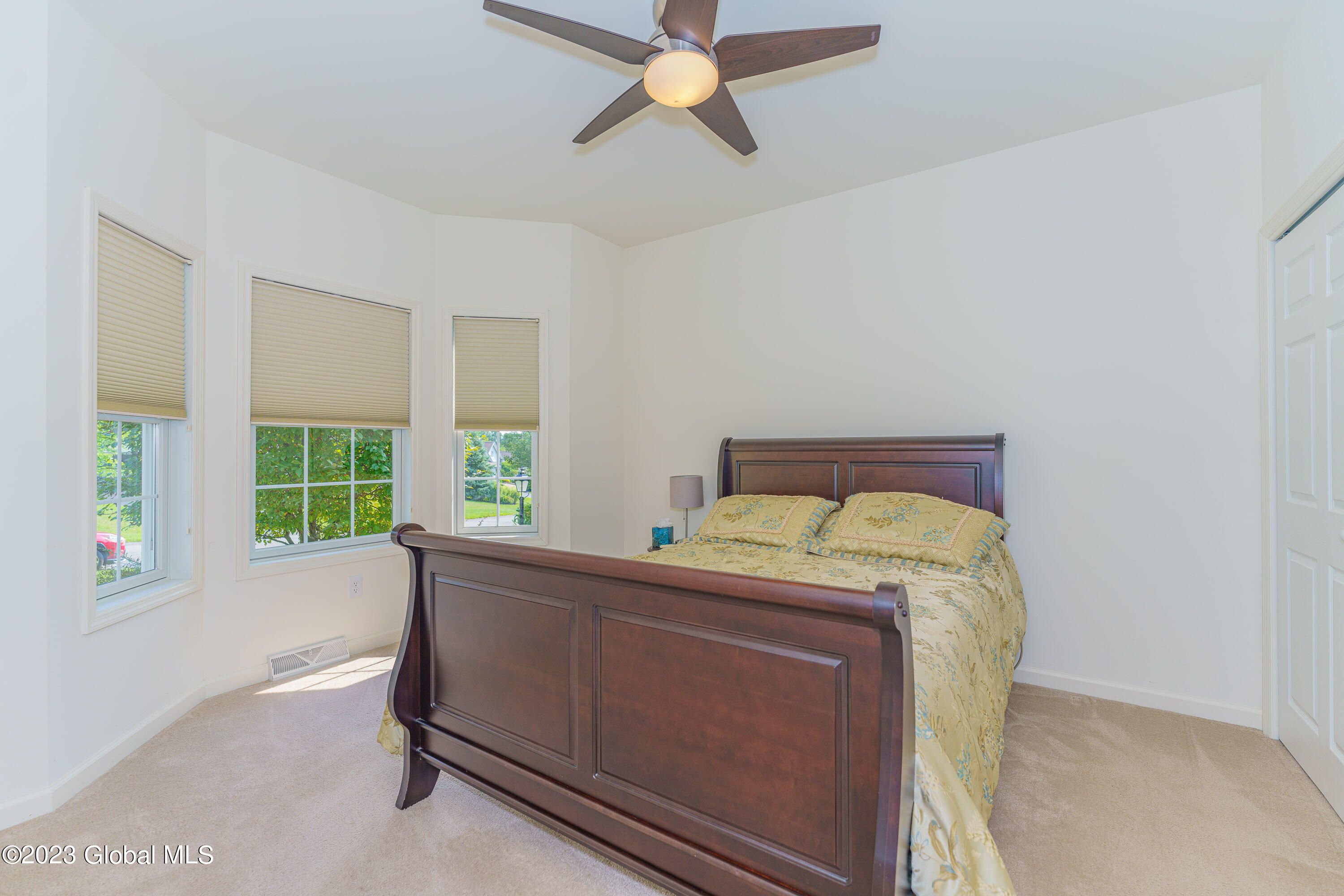 37 Sheldon Drive Halfmoon, NY 12118 - Photo 26 of 38 6 Bedroom 1