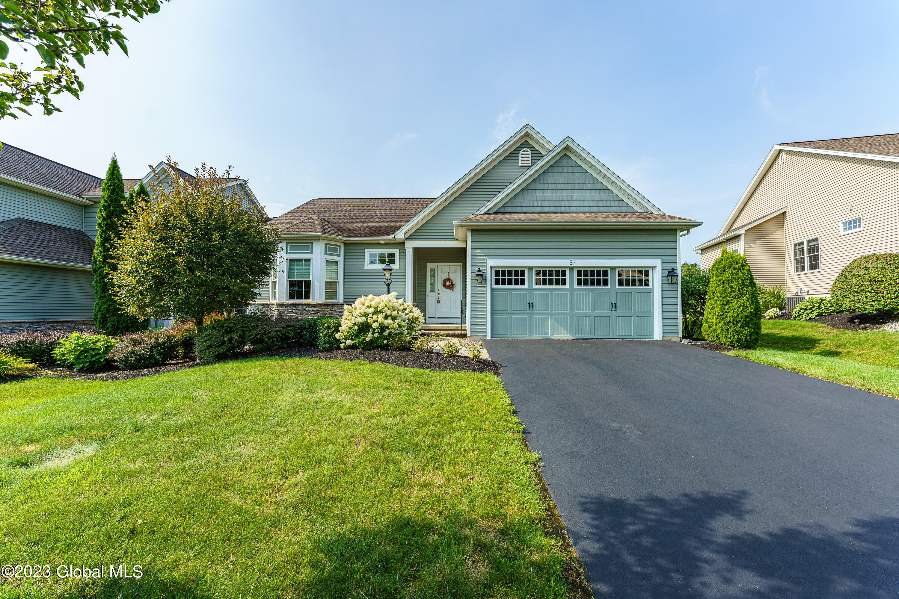 37 Sheldon Drive Halfmoon, NY 12118 - Photo 3 of 38 0 Front 3