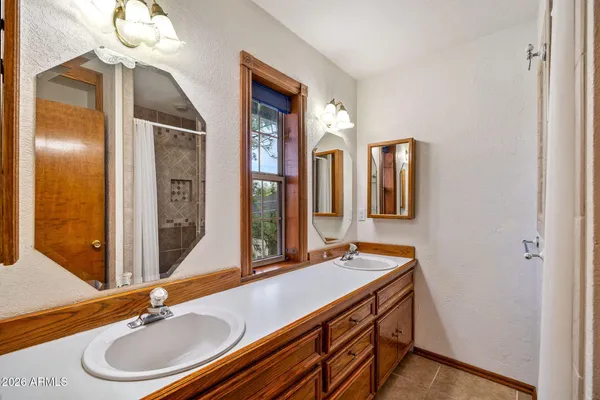$640,000 | 1620 North 36th Circle, Show Low, AZ 85901