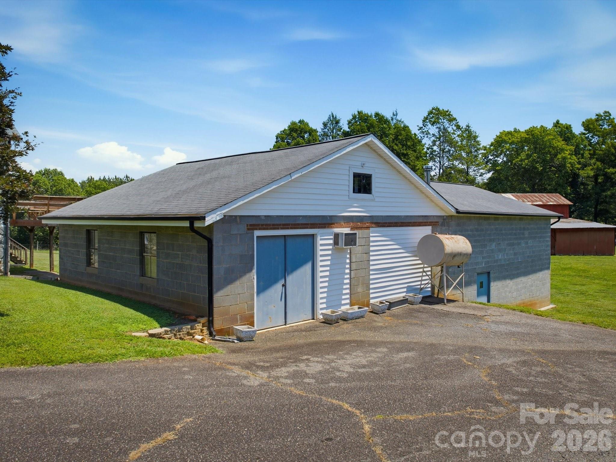 2401 Lail Road Morganton, NC 28655 - Photo 4 of 42
