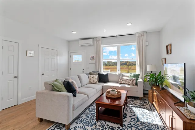 $475,000 | 18 Clover Lane, Hinesburg, VT 05461