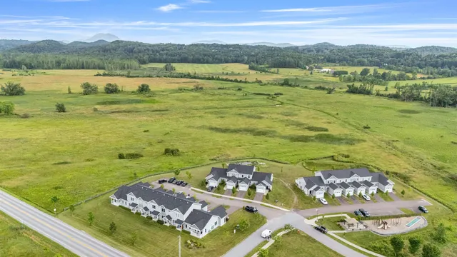 $475,000 | 18 Clover Lane, Hinesburg, VT 05461