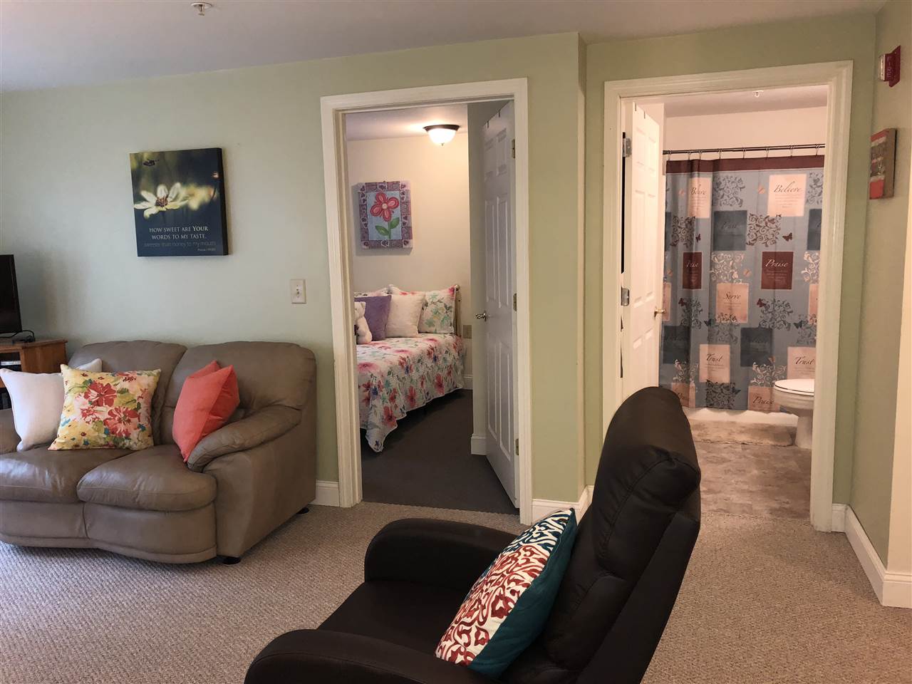40 Eastern Avenue, Unit 104 Manchester, NH 03104 - Photo 4 of 22