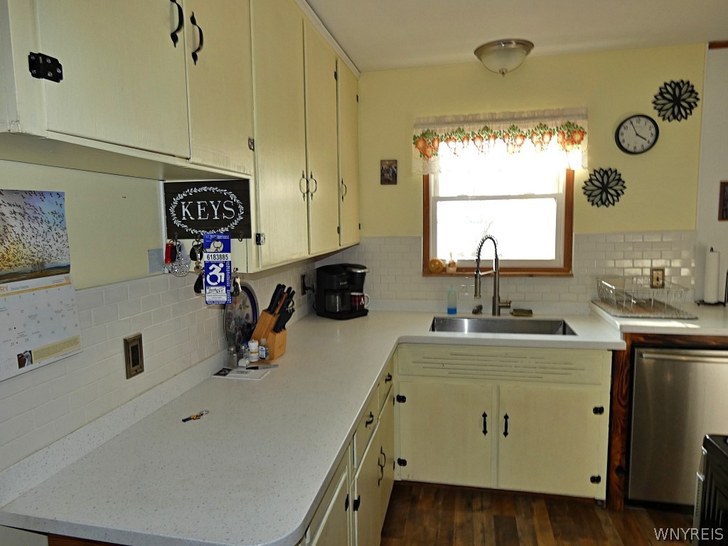 10209 Broadway Road Persia, NY 14070 - Photo 16 of 50