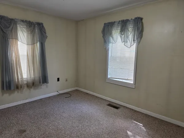 $32,500 | 147 North McHenry Street, Equality, IL 62934