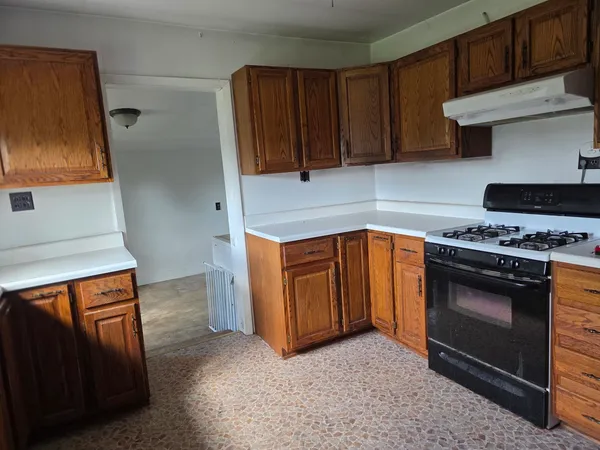 $32,500 | 147 North McHenry Street, Equality, IL 62934