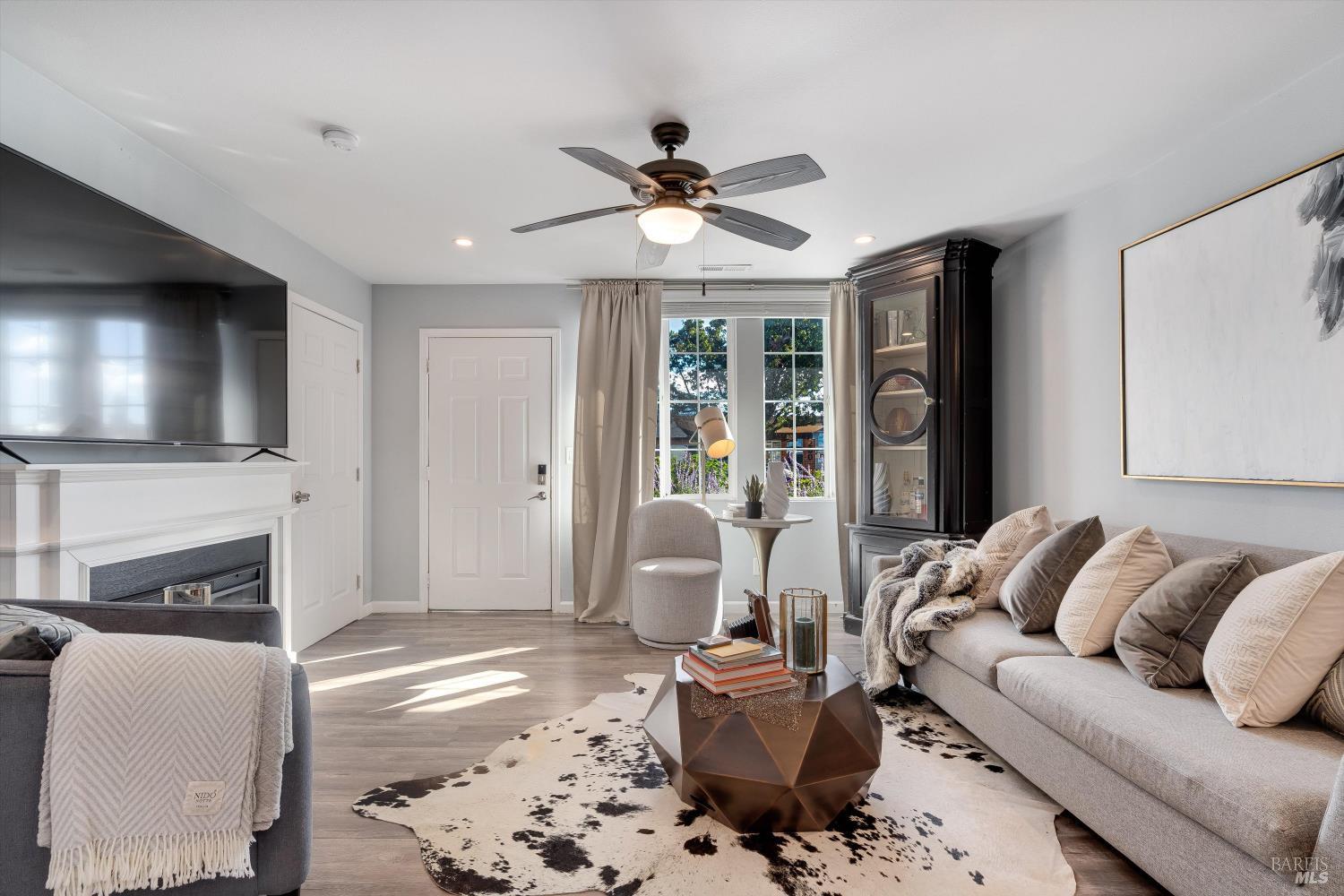 217 South Coombs Street Napa, CA 94559 - Photo 5 of 34