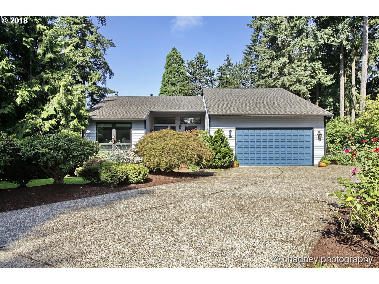 6215 Southwest Jan Tree Court Portland, OR 97219 - Photo 1 of 32 Gallery Image 1