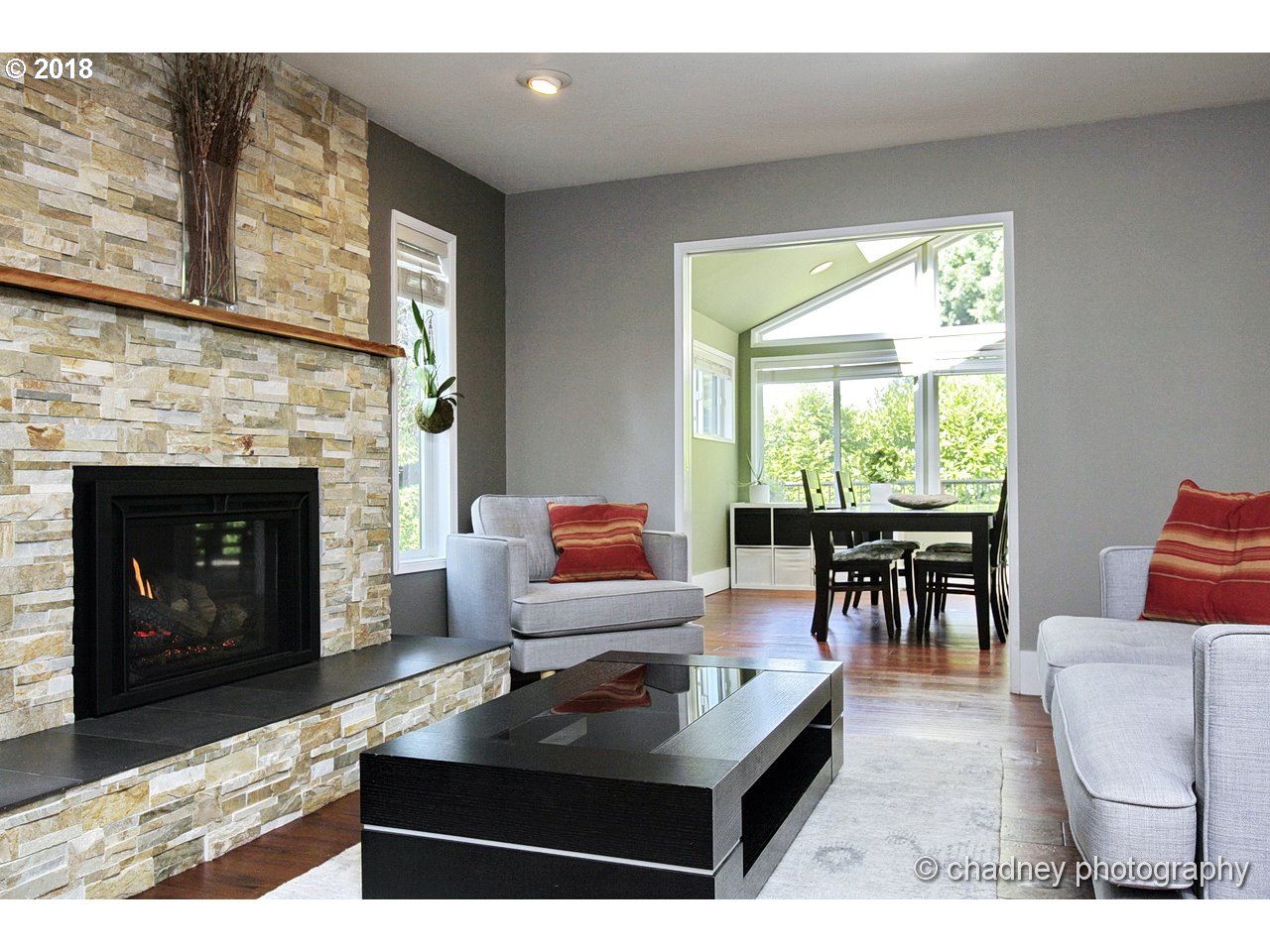 6215 Southwest Jan Tree Court Portland, OR 97219 - Photo 12 of 32 Fireplace Gas