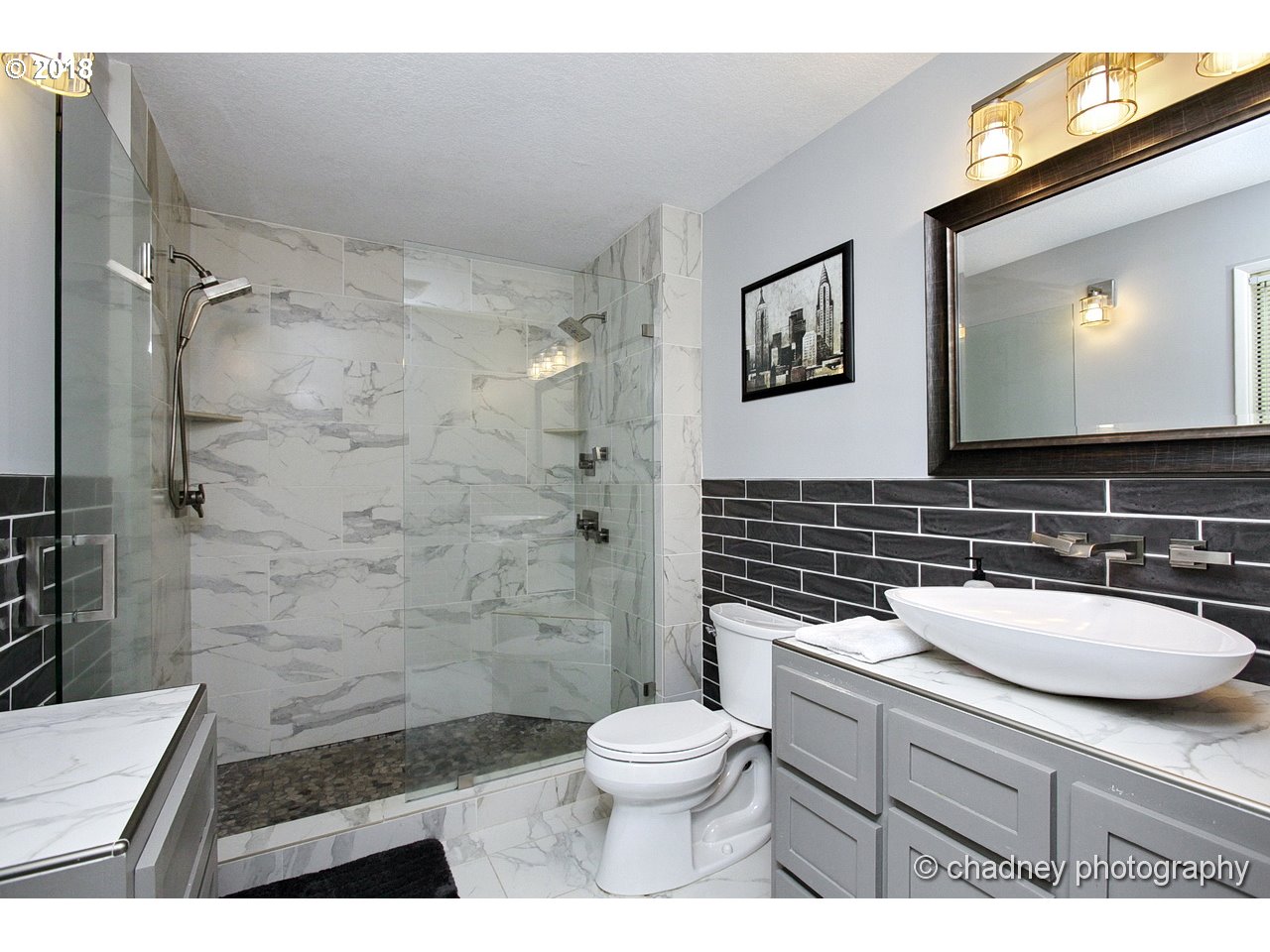 6215 Southwest Jan Tree Court Portland, OR 97219 - Photo 16 of 32 Bathroom, Attached