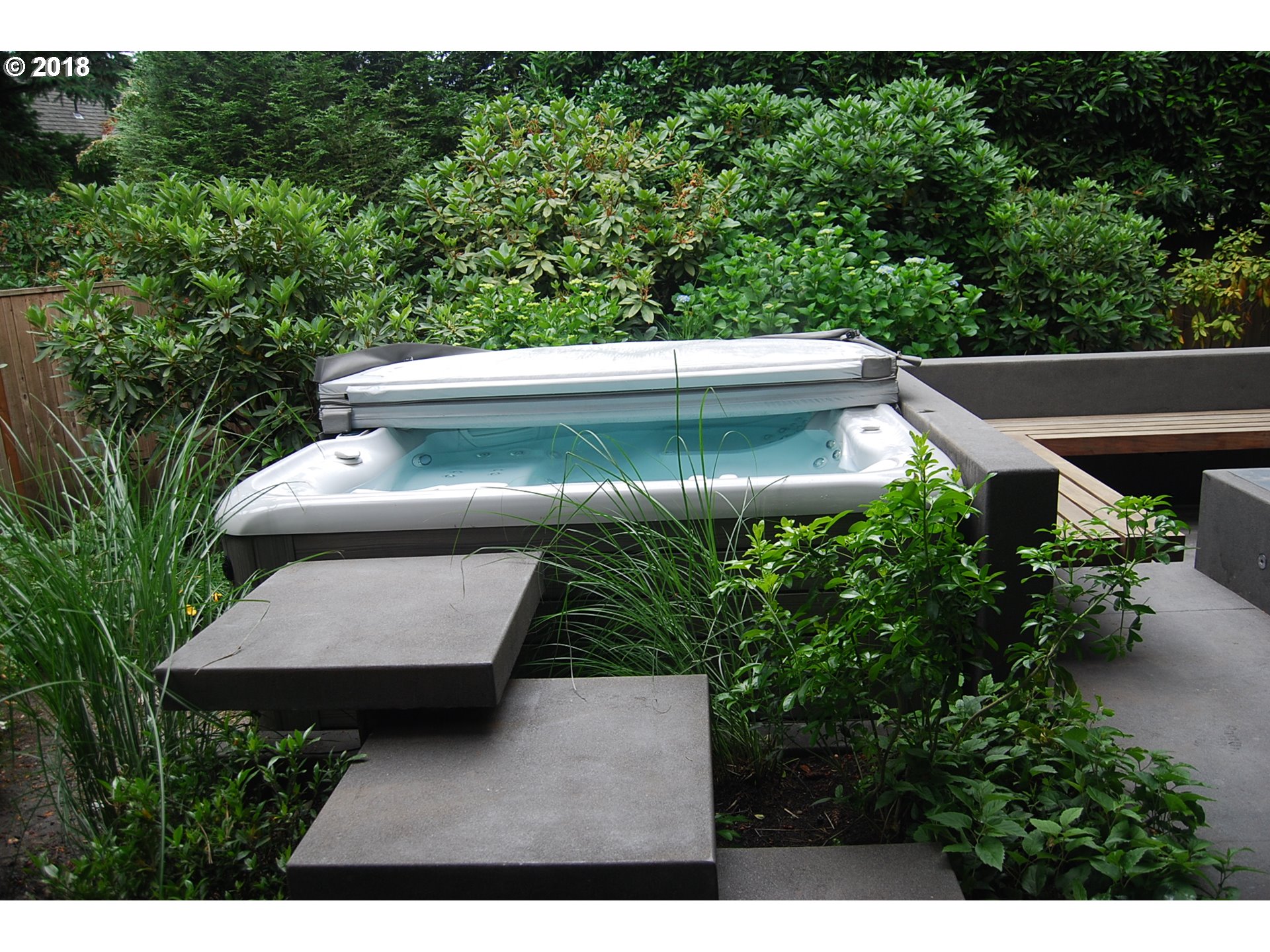 6215 Southwest Jan Tree Court Portland, OR 97219 - Photo 29 of 32 Hot Tub