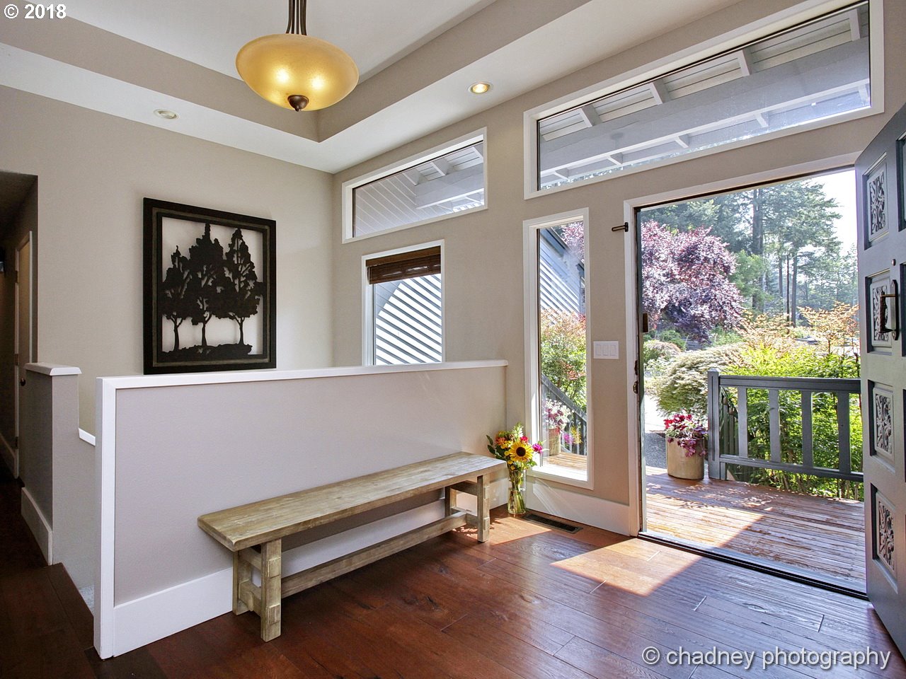 6215 Southwest Jan Tree Court Portland, OR 97219 - Photo 4 of 32 Entrance/Foyer