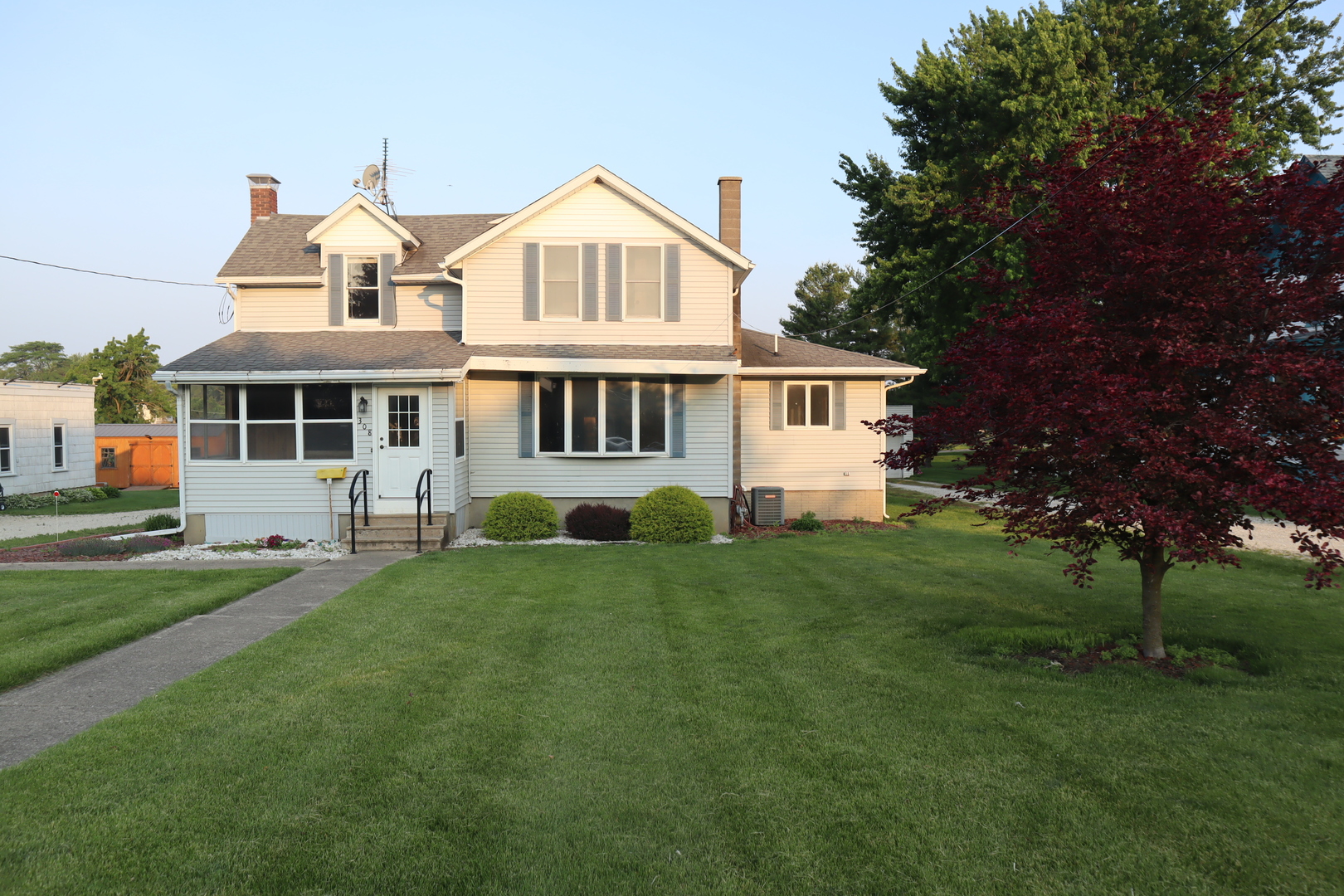 308 South Main Street Ohio, IL 61349 - Photo 3 of 30 Gallery Image 3