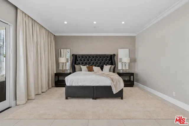 $13,000 | 12419 Erwin Street, Valley Village, CA 91606