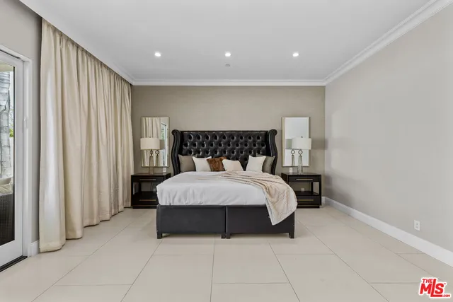 $13,000 | 12419 Erwin Street, Valley Village, CA 91606