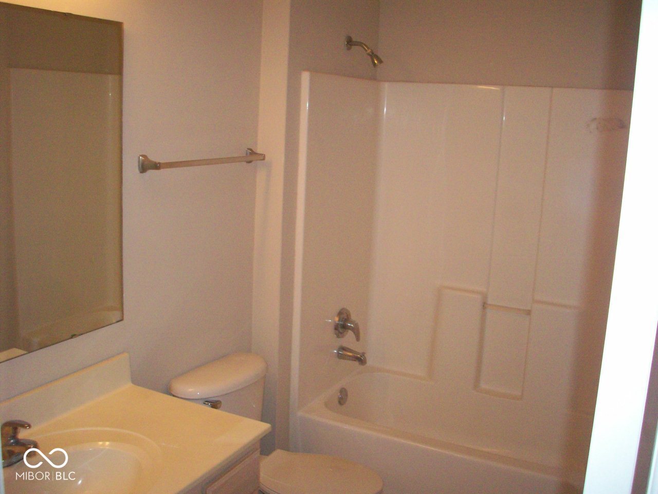 8408 Hague Road Indianapolis, IN 46256 - Photo 9 of 25