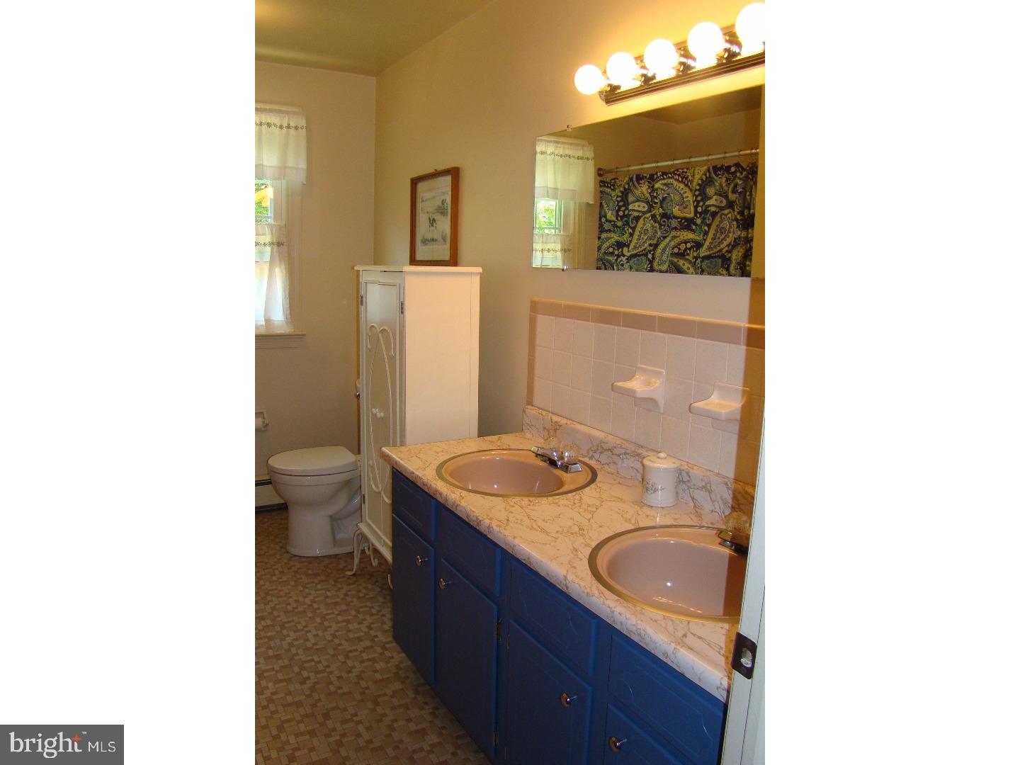 1006 Windy Knoll Road West Chester, PA 19382 - Photo 15 of 25 Bathroom