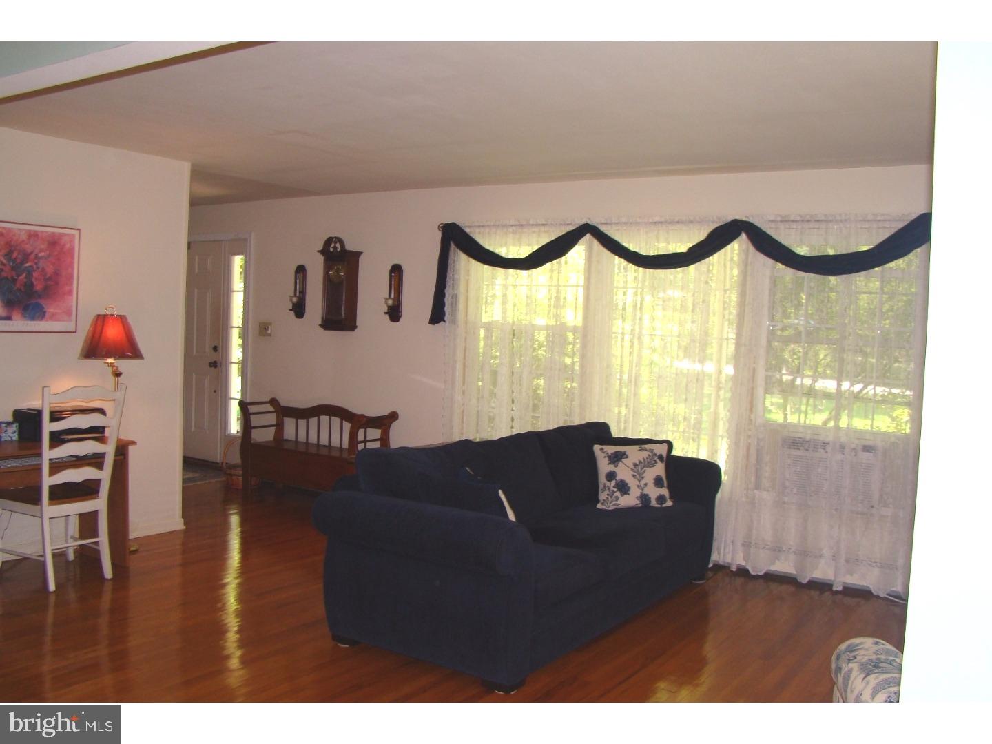 1006 Windy Knoll Road West Chester, PA 19382 - Photo 5 of 25 Living Room